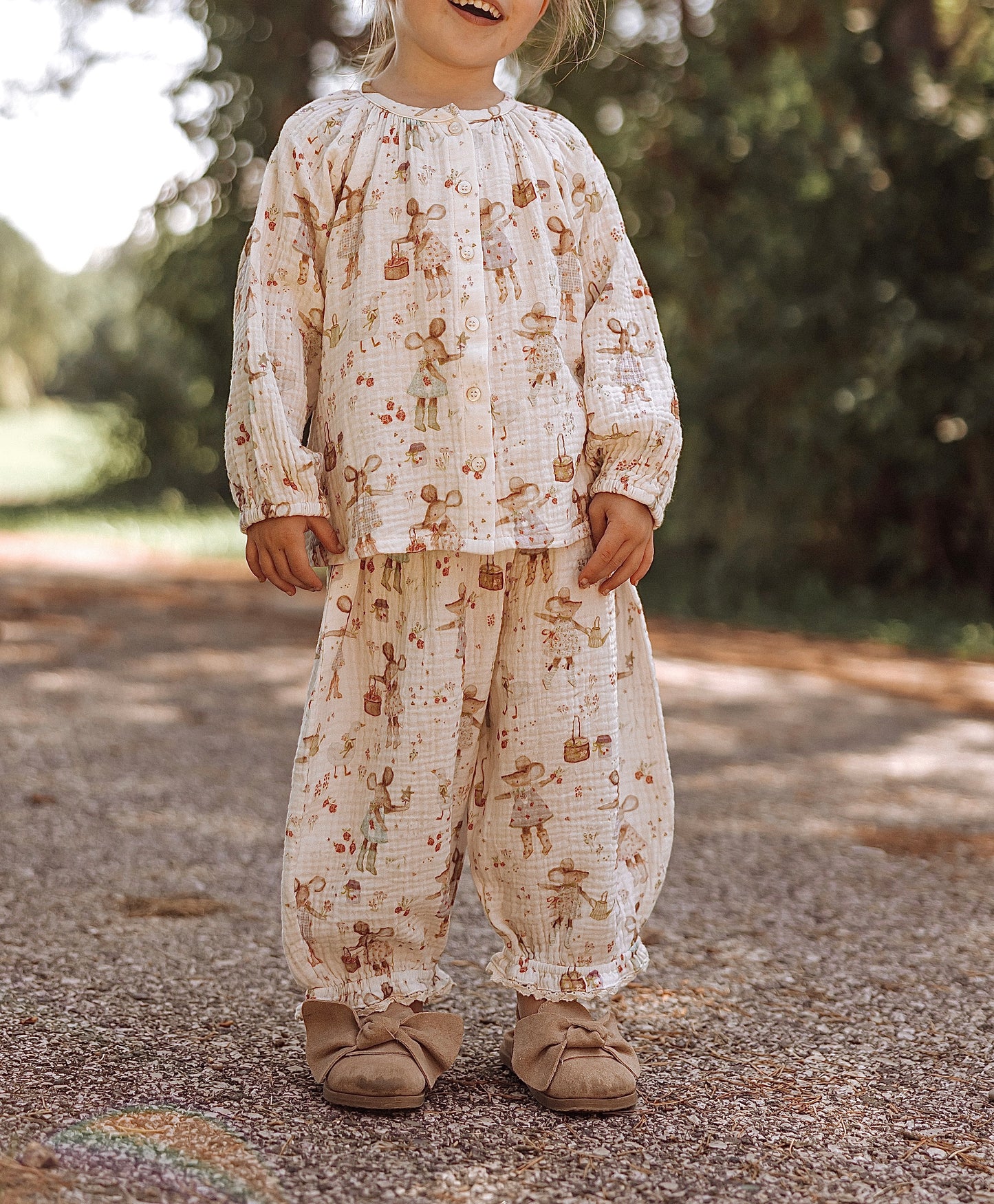Bramble and Berry Vintage Lace Balloon Pant