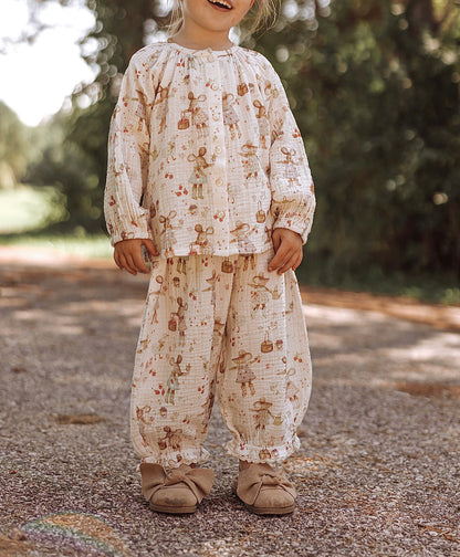 Bramble and Berry Vintage Lace Balloon Pant