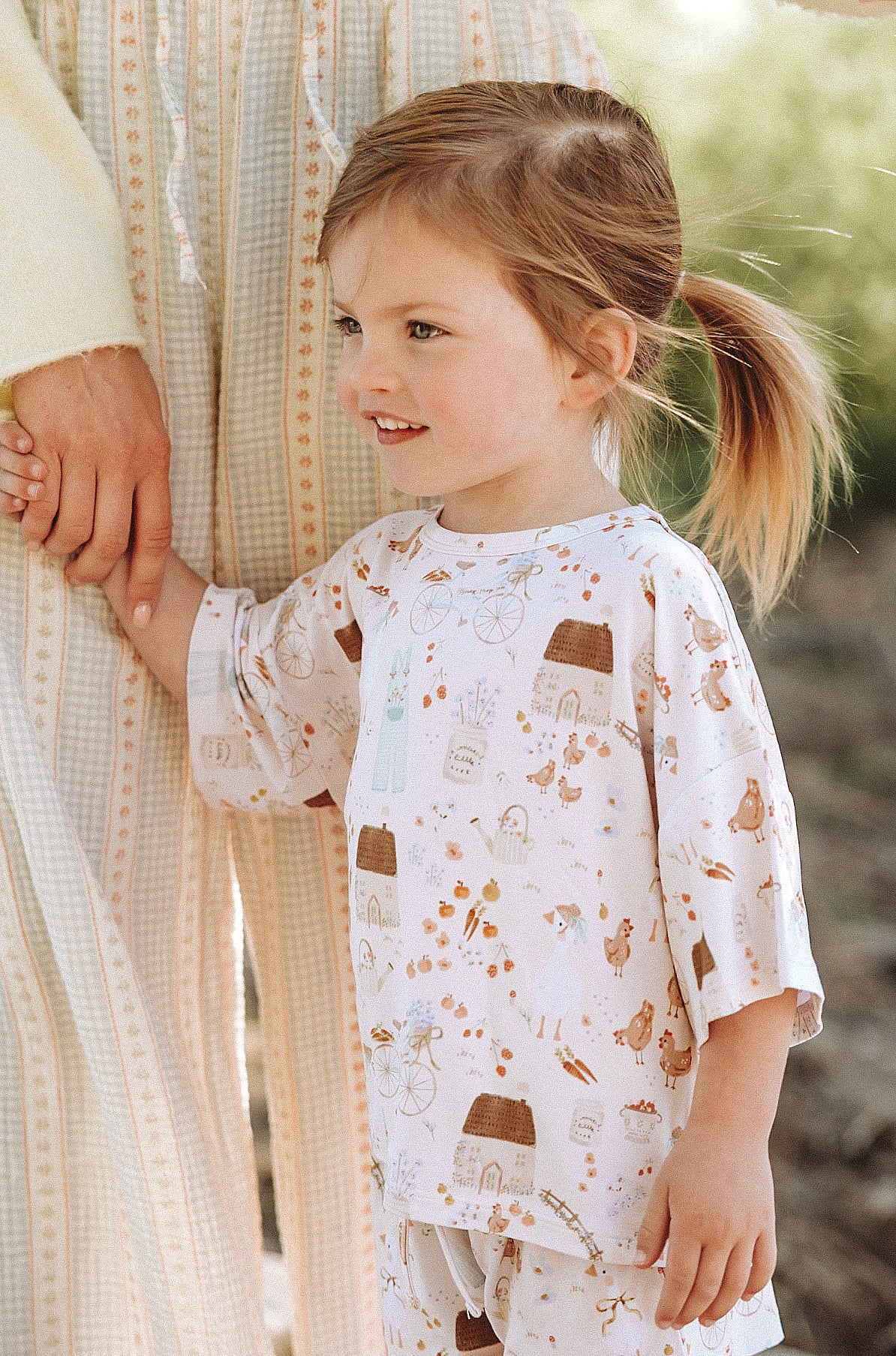 Hens and Heirlooms Oversized Summer Set